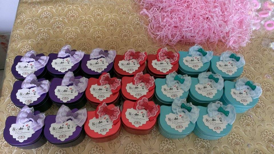 【新娘分享】 萌!「kitty鐵盒喜糖」DIY婚禮小物CP值超高!